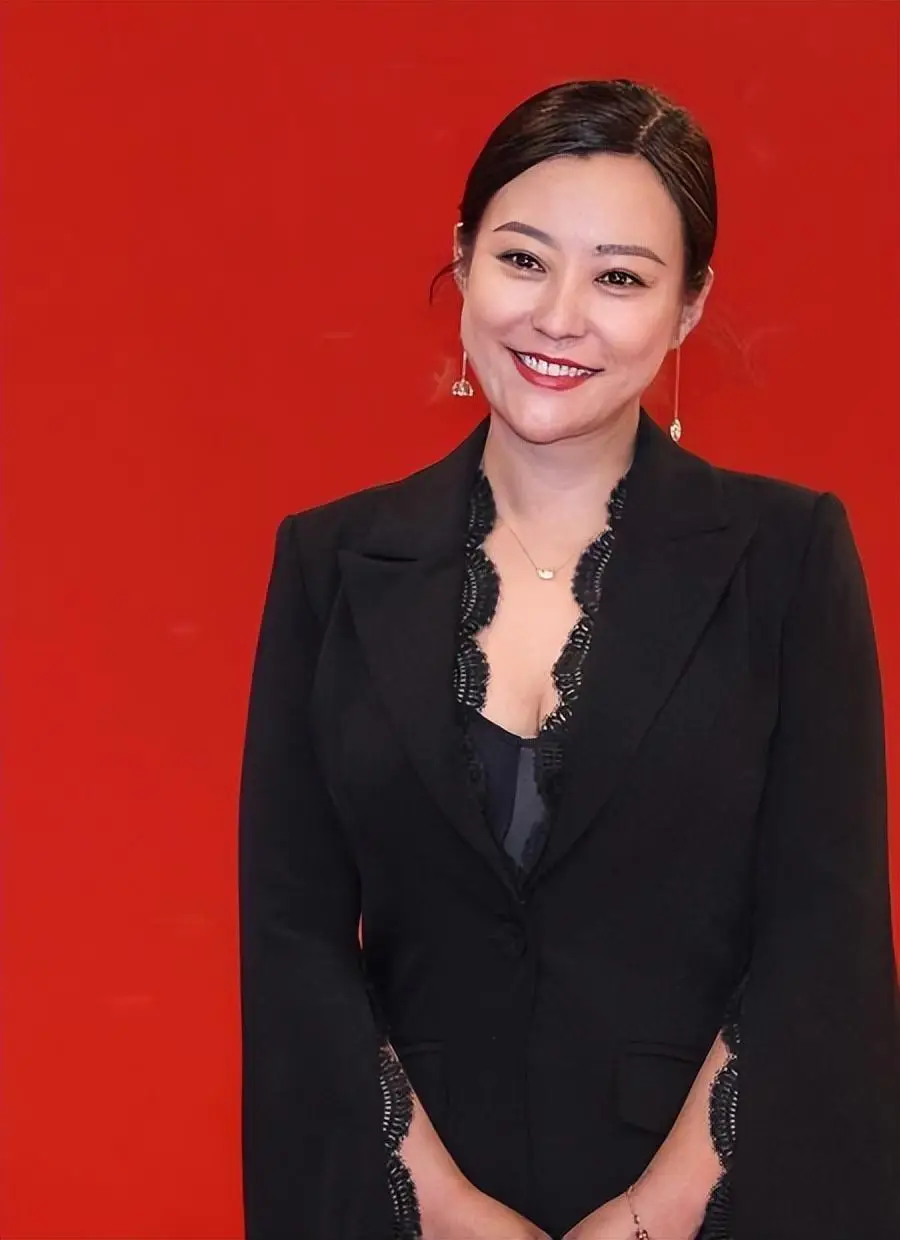 女明星感情经历_惊艳女明星_女明星婚姻故事